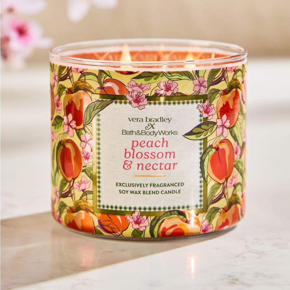“New” Vera Bradley Peach Blossom & Nectar Candle